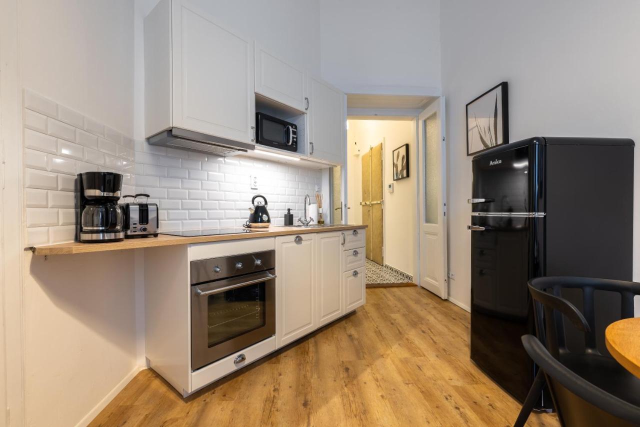 Charming 1 Bedroom Apartment In The City Center Of Prague Exterior photo